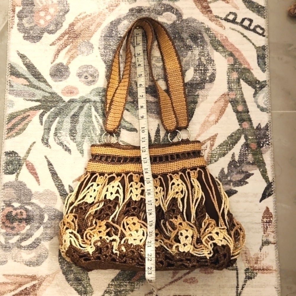 WOMENS Bohemian style neutral colors woven shoulder bag - Picture 9 of 11